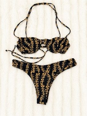 Issa De’Mar Puakenikeni Bikini Set